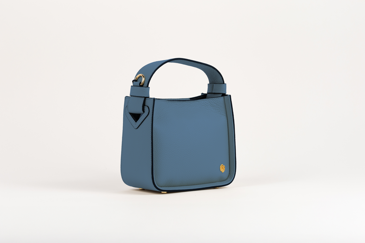 Affinée Élan Ocean handbag, front three-quarter view